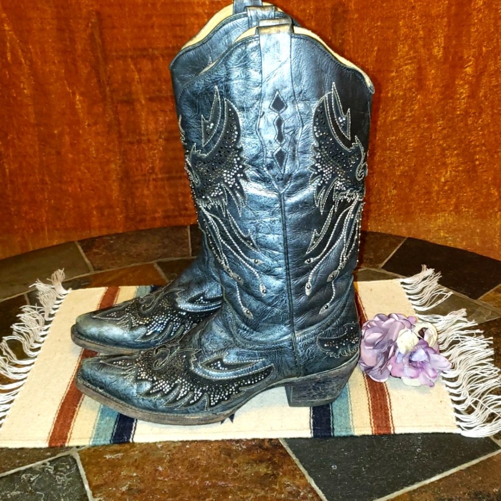 Corral Black and Silver Heeled Boots - Picture 3 of 15